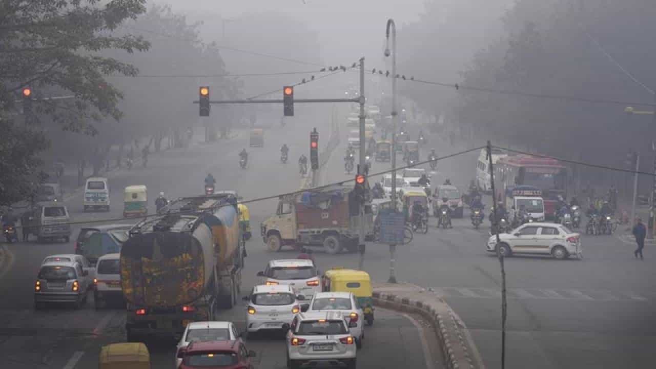Karnataka Weather: ಸಂಕ್ರಾಂತಿಯಂದು ಕರ್ನಾಟಕದಾದ್ಯಂತ ಕೊಂಚ ಬಿಡುವು ಪಡೆದ ಚಳಿ, ಒಣಹವೆ ಮುಂದುವರಿಕೆ Karnataka Weather: ಸಂಕ್ರಾಂತಿಯಂದು ಕರ್ನಾಟಕದಾದ್ಯಂತ ಕೊಂಚ ಬಿಡುವು ಪಡೆದ ಚಳಿ, ಒಣಹವೆ ಮುಂದುವರಿಕೆ