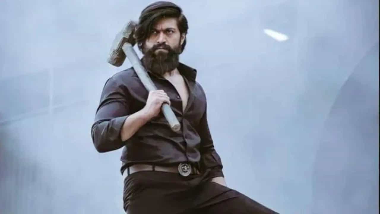 Yash Birthday: ಯಶ್ ಜನ್ಮದಿನಕ್ಕೆ ಅಭಿಮಾನಿಗಳಿಗೆ ಸಿಗಲಿದೆ ಸಾಲು ಸಾಲು ಸರ್ಪ್ರೈಸ್? Yash Birthday: ಯಶ್ ಜನ್ಮದಿನಕ್ಕೆ ಅಭಿಮಾನಿಗಳಿಗೆ ಸಿಗಲಿದೆ ಸಾಲು ಸಾಲು ಸರ್ಪ್ರೈಸ್?
