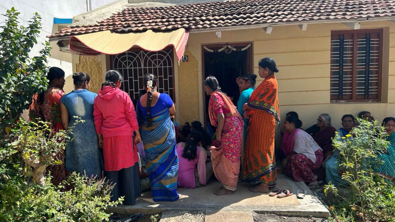 ರಾಮನಗರ: ಪೆಂಟಾ ಲಸಿಕೆ ಚುಚ್ಚುಮದ್ದು ಪಡೆದ ಕೆಲವೇ ಹೊತ್ತಲ್ಲಿ ಒಂದೂವರೆ ತಿಂಗಳ ಮಗು ಸಾವು ರಾಮನಗರ: ಪೆಂಟಾ ಲಸಿಕೆ ಚುಚ್ಚುಮದ್ದು ಪಡೆದ ಕೆಲವೇ ಹೊತ್ತಲ್ಲಿ ಒಂದೂವರೆ ತಿಂಗಳ ಮಗು ಸಾವು