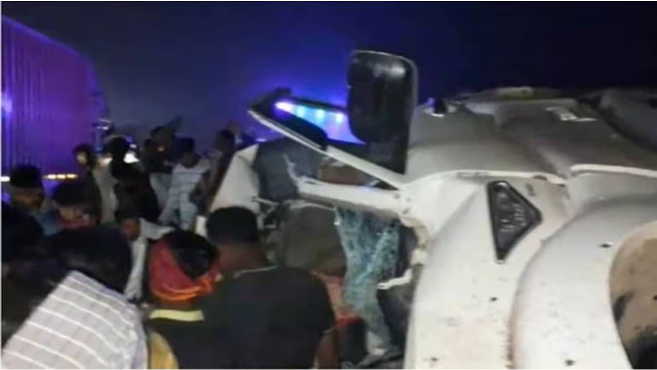 ಉತ್ತರ ಪ್ರದೇಶ, ಬಿಹಾರದಲ್ಲಿ ಎರಡು ಪ್ರತ್ಯೇಕ ಅಪಘಾತ, 15 ಮಂದಿ ಸಾವು ಉತ್ತರ ಪ್ರದೇಶ, ಬಿಹಾರದಲ್ಲಿ ಎರಡು ಪ್ರತ್ಯೇಕ ಅಪಘಾತ, 15 ಮಂದಿ ಸಾವು