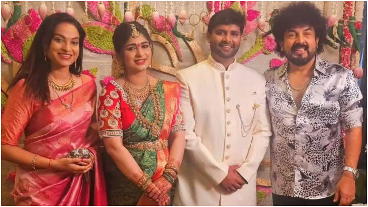 ಅದಿತಿ ಪ್ರಭುದೇವ ಸೀಮಂತ ಶಾಸ್ತ್ರ; ಶುಭ ಕೋರಿದ ಸೆಲೆಬ್ರಿಟಿಗಳು, ಅಭಿಮಾನಿಗಳು ಅದಿತಿ ಪ್ರಭುದೇವ ಸೀಮಂತ ಶಾಸ್ತ್ರ; ಶುಭ ಕೋರಿದ ಸೆಲೆಬ್ರಿಟಿಗಳು, ಅಭಿಮಾನಿಗಳು