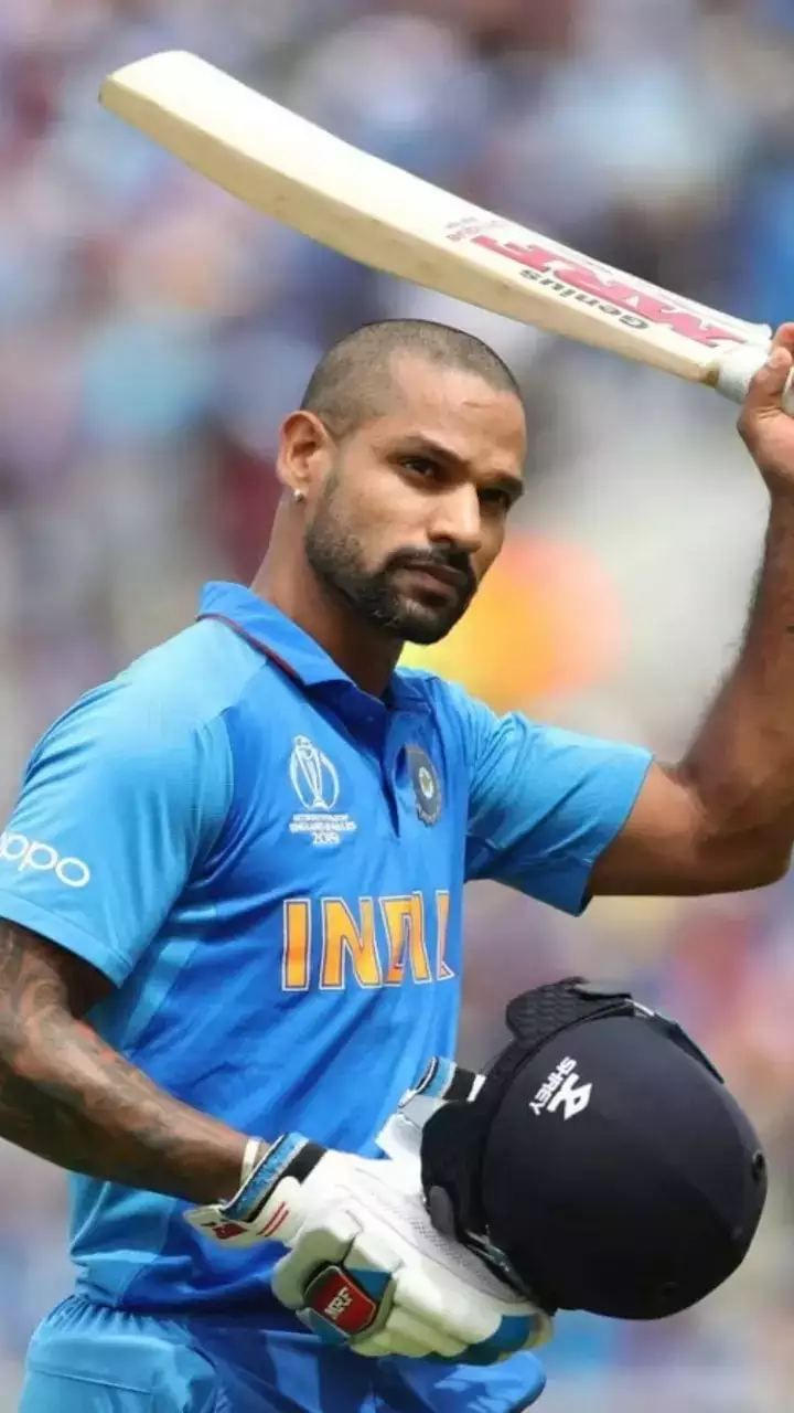 ಧವನ್ 2023 ರಲ್ಲಿ ಟೀಮ್ ಇಂಡಿಯಾದಲ್ಲಿ ಸ್ಥಾನ ಕಳೆದುಕೊಂಡು ಕಳೆದ ವರ್ಷ ಯಾವುದೇ ಪಂದ್ಯವನ್ನು ಆಡಿರಲಿಲ್ಲ. ಧವನ್ ಈಗ ಕೇವಲ ಐಪಿಎಲ್ ಆಡುತ್ತಾರೆ.