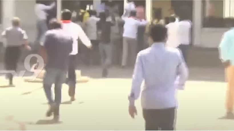 ಬೆಳಗಾವಿ: ರಾಜ್ಯ ಸರ್ಕಾರದ ವಿರುದ್ಧ ಪ್ರತಿಭಟನೆ: ಕಾಂಗ್ರೆಸ್ ಕಚೇರಿಯೊಳಗೆ ನುಗ್ಗಿದ ಬಿಜೆಪಿ ಕಾರ್ಯಕರ್ತರು