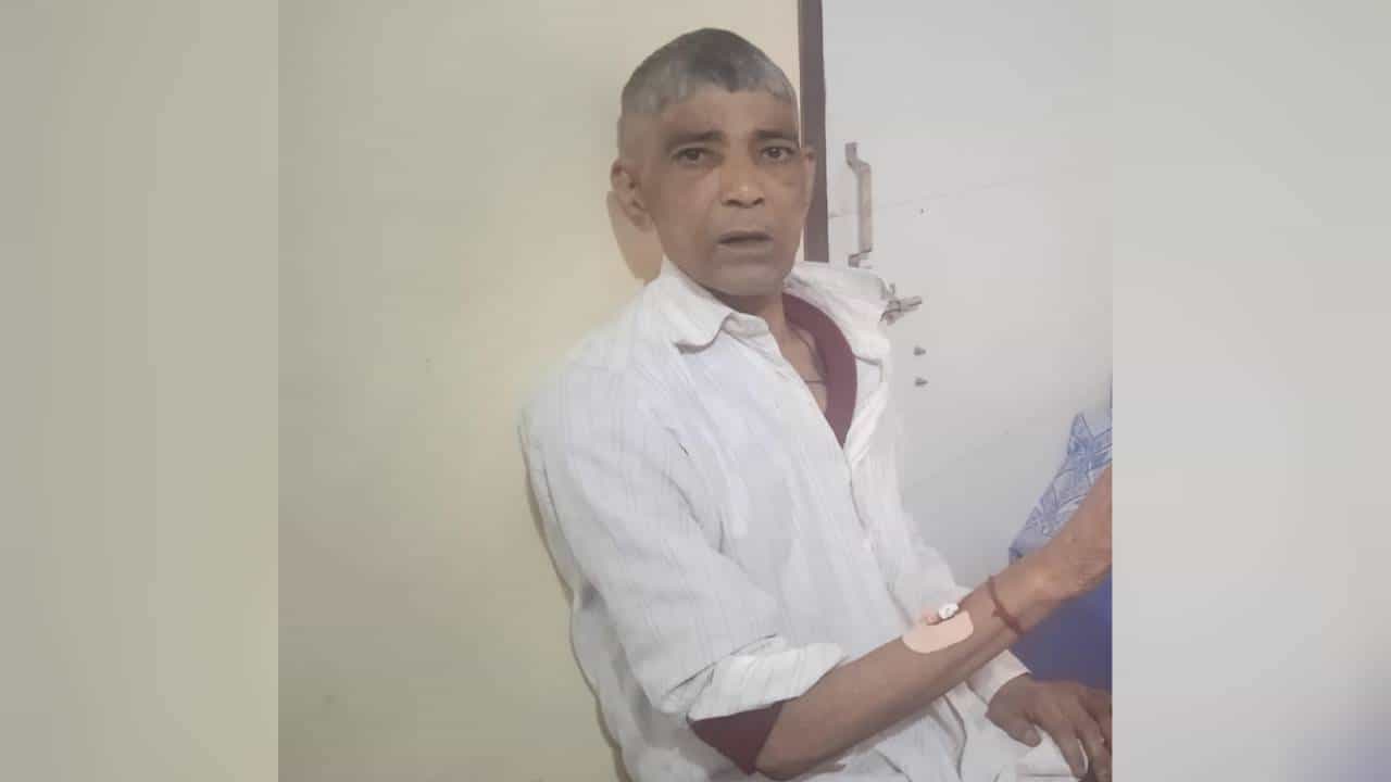ಶವಸಂಸ್ಕಾರಕ್ಕೆ ಜಮೀನು ಬಿಡದ ಮಾಲೀಕ, ಗ್ರಾಮಸ್ಥರ ಕಿತ್ತಾಟ - ಬೇಸತ್ತ ಮಹಿಳೆಯರು ತಾವೇ ಅಂತ್ಯಸಂಸ್ಕಾರ ಮಾಡಿದರು! ಶವಸಂಸ್ಕಾರಕ್ಕೆ ಜಮೀನು ಬಿಡದ ಮಾಲೀಕ, ಗ್ರಾಮಸ್ಥರ ಕಿತ್ತಾಟ - ಬೇಸತ್ತ ಮಹಿಳೆಯರು ತಾವೇ ಅಂತ್ಯಸಂಸ್ಕಾರ ಮಾಡಿದರು!