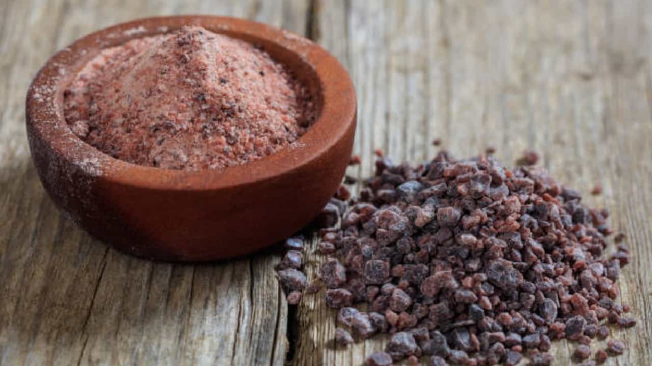 Black Salt: ಉತ್ತಮ ಆರೋಗ್ಯಕ್ಕೆ ಬಿಳಿ ಉಪ್ಪಿನ ಬದಲು ಕಪ್ಪು ಉಪ್ಪು ಬಳಸಿ ನೋಡಿ Black Salt: ಉತ್ತಮ ಆರೋಗ್ಯಕ್ಕೆ ಬಿಳಿ ಉಪ್ಪಿನ ಬದಲು ಕಪ್ಪು ಉಪ್ಪು ಬಳಸಿ ನೋಡಿ