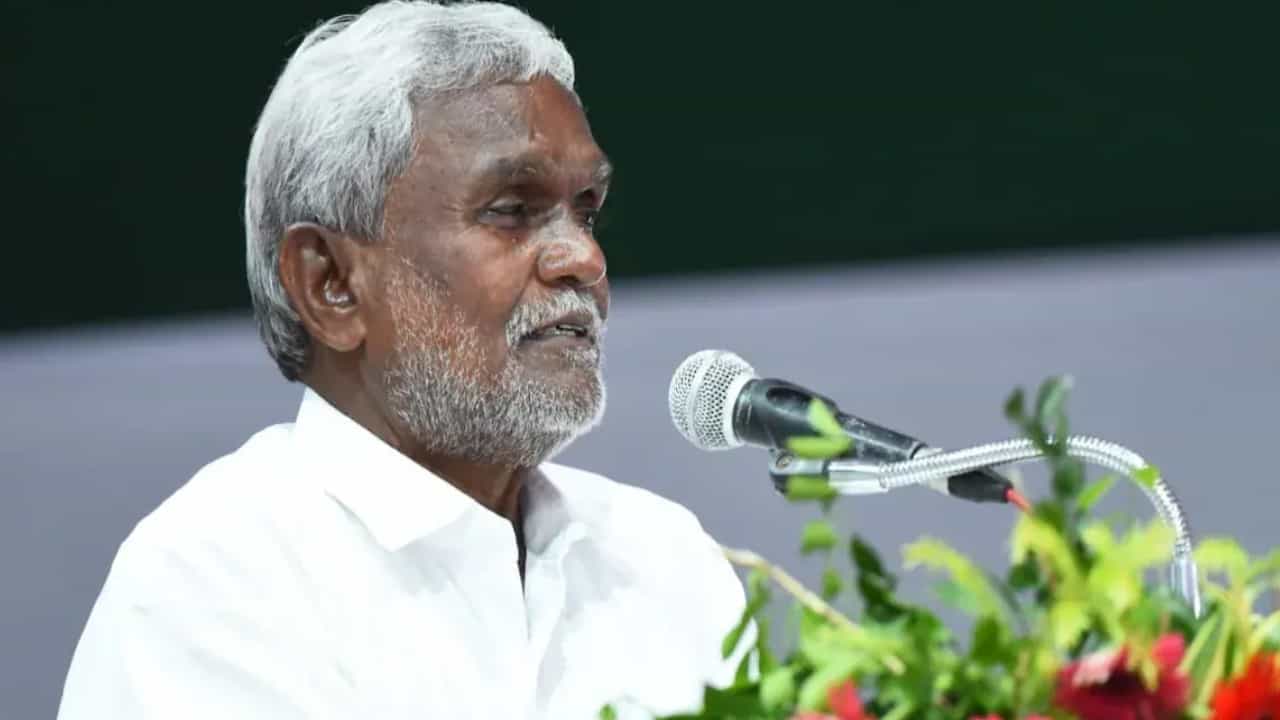 Champai Soren: ಶಿಬು ಸೊರೆನ್ ಆಪ್ತ, ಜಾರ್ಖಂಡ್ನ ನೂತನ ಮುಖ್ಯಮಂತ್ರಿ ಚಂಪೈ ಸೊರೆನ್ ಕಿರುಪರಿಚಯ Champai Soren: ಶಿಬು ಸೊರೆನ್ ಆಪ್ತ, ಜಾರ್ಖಂಡ್ನ ನೂತನ ಮುಖ್ಯಮಂತ್ರಿ ಚಂಪೈ ಸೊರೆನ್ ಕಿರುಪರಿಚಯ