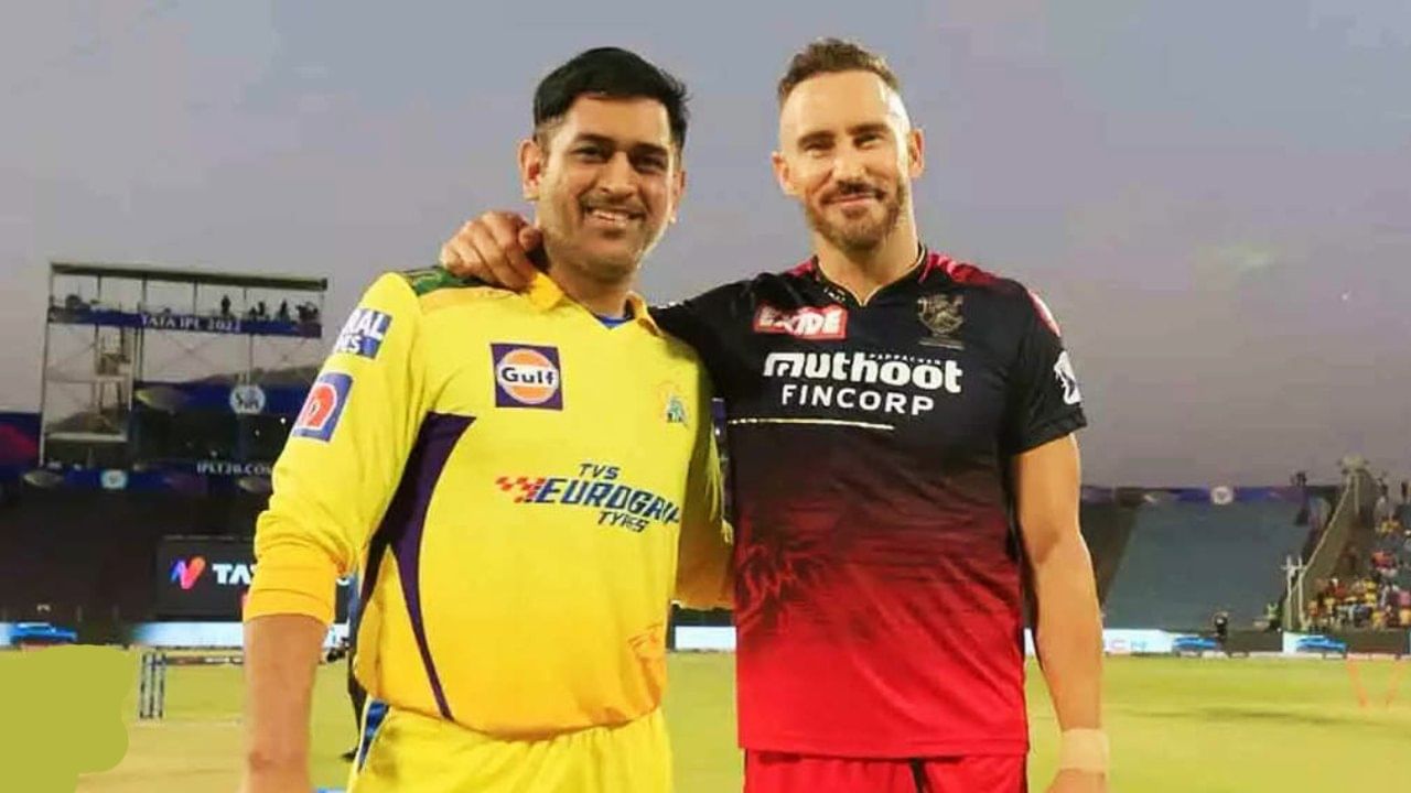 ಅದರಂತೆ ಈ ಬಾರಿಯ ಐಪಿಎಲ್ನ ಉದ್ಘಾಟನಾ ಪಂದ್ಯದಲ್ಲಿ ಚೆನ್ನೈ ಸೂಪರ್ ಕಿಂಗ್ಸ್ ಮತ್ತು ರಾಯಲ್ ಚಾಲೆಂಜರ್ಸ್ ಬೆಂಗಳೂರು ತಂಡಗಳು ಮುಖಾಮುಖಿಯಾಗಲಿದೆ. ಮಾರ್ಚ್ 22 ರಂದು ನಡೆಯಲಿರುವ ಈ ಪಂದ್ಯಕ್ಕೆ ಚೆನ್ನೈನ ಎಂಎ ಚಿದಂಬರಂ ಸ್ಟೇಡಿಯಂ ಆತಿಥ್ಯವಹಿಸಲಿದೆ.