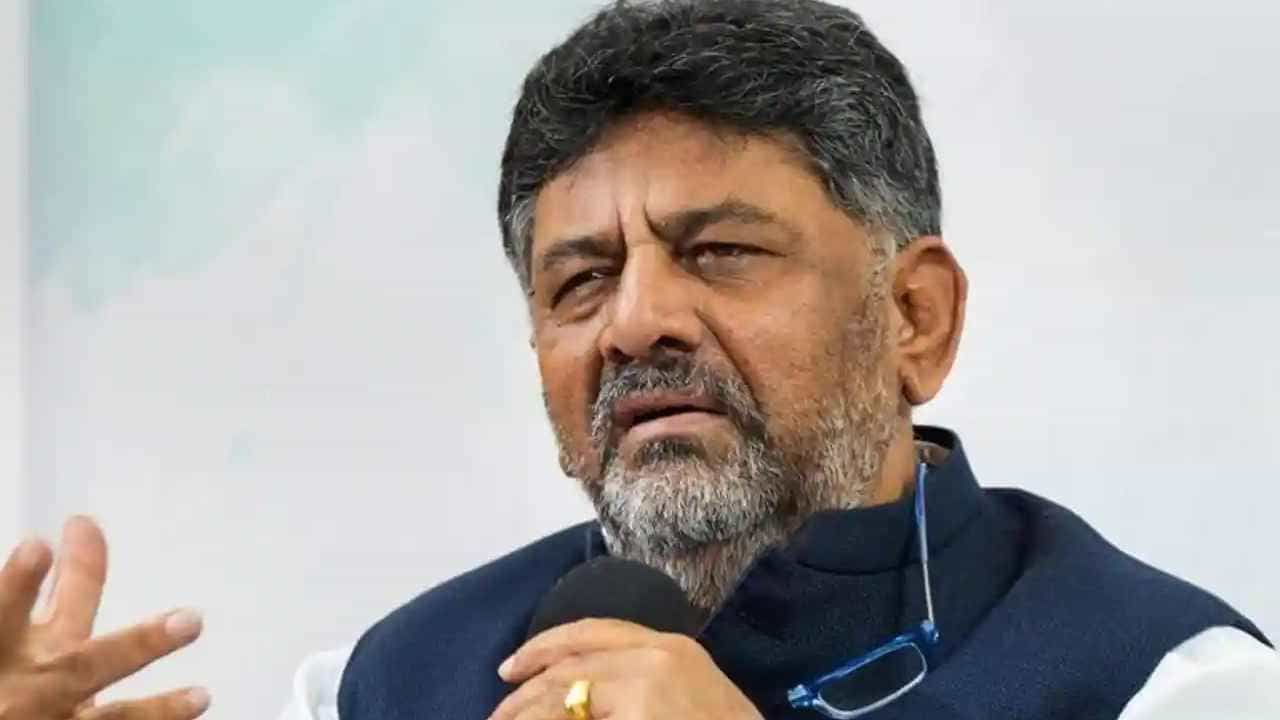 ಕೇಂದ್ರದ ವಿರುದ್ಧ ರಾಜ್ಯ ಕಾಂಗ್ರೆಸ್ ಸರ್ಕಾರದಿಂದ ಪ್ರತಿಭಟನೆ: ದಿಲ್ಲಿಯಲ್ಲಿ ಸ್ಥಳ ಪರಿಶೀಲಿಸಿದ ಡಿಕೆಶಿ ಕೇಂದ್ರದ ವಿರುದ್ಧ ರಾಜ್ಯ ಕಾಂಗ್ರೆಸ್ ಸರ್ಕಾರದಿಂದ ಪ್ರತಿಭಟನೆ: ದಿಲ್ಲಿಯಲ್ಲಿ ಸ್ಥಳ ಪರಿಶೀಲಿಸಿದ ಡಿಕೆಶಿ