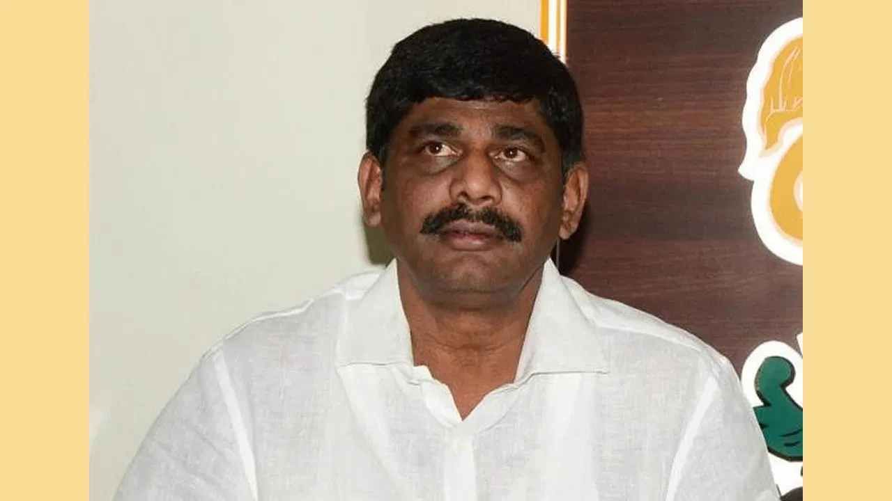 ‘ಪ್ರತ್ಯೇಕ ರಾಷ್ಟ್ರ’ ಹೇಳಿಕೆ ವಿರುದ್ಧ ಬಿಜೆಪಿ ಹೋರಾಟ: ಯುಟರ್ನ್ ಹೊಡೆದ್ರಾ ಡಿಕೆ ಸುರೇಶ್? ‘ಪ್ರತ್ಯೇಕ ರಾಷ್ಟ್ರ’ ಹೇಳಿಕೆ ವಿರುದ್ಧ ಬಿಜೆಪಿ ಹೋರಾಟ: ಯುಟರ್ನ್ ಹೊಡೆದ್ರಾ ಡಿಕೆ ಸುರೇಶ್?