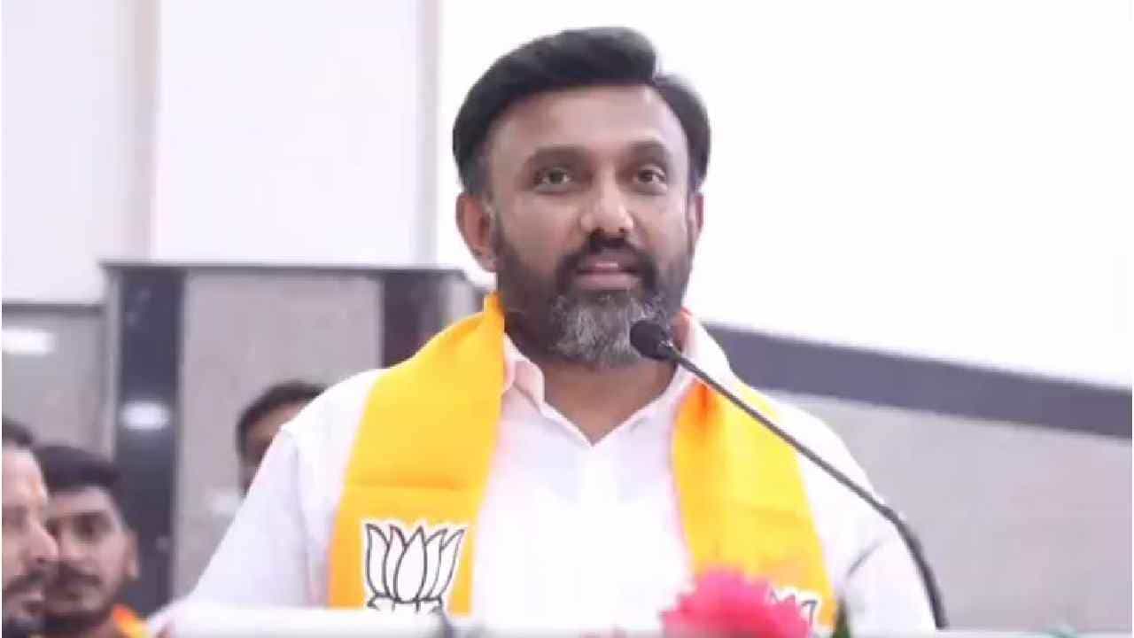 ಮರಳಿ ಕಾಂಗ್ರೆಸ್ ಸೇರುತ್ತಾರೆ ಎನ್ನುವ ಸುದ್ದಿಗೆ ಸ್ಪಷ್ಟನೆ ಕೊಟ್ಟ ಸುಧಾಕರ್, ಎಲ್ಲಾ ಗೊಂದಲಗಳಿಗೆ ತೆರೆ ಮರಳಿ ಕಾಂಗ್ರೆಸ್ ಸೇರುತ್ತಾರೆ ಎನ್ನುವ ಸುದ್ದಿಗೆ ಸ್ಪಷ್ಟನೆ ಕೊಟ್ಟ ಸುಧಾಕರ್, ಎಲ್ಲಾ ಗೊಂದಲಗಳಿಗೆ ತೆರೆ
