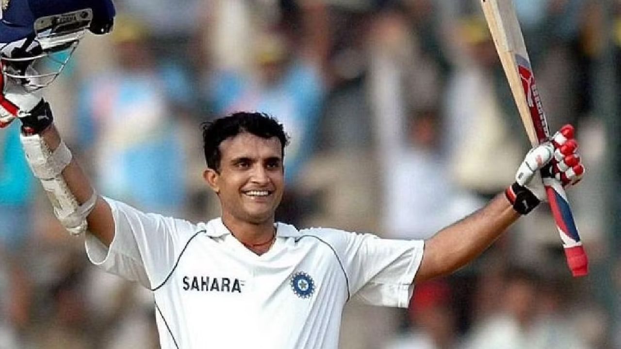 ಟೀಮ್ ಇಂಡಿಯಾ ಪರ 485 ಇನಿಂಗ್ಸ್ ಆಡಿರುವ ಸೌರವ್ ಗಂಗೂಲಿ ಒಟ್ಟು 18433 ರನ್ ಕಲೆಹಾಕಿದ್ದಾರೆ. ಈ ವೇಳೆ 38 ಶತಕ ಹಾಗೂ 106 ಅರ್ಧಶತಕಗಳನ್ನು ಸಿಡಿಸಿದ್ದಾರೆ.