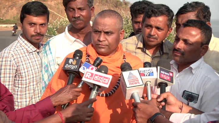 ಸೂಳೆಕೆರೆ ಜಮೀನು ಒತ್ತುವರಿ: ದಿಟ್ಟ ಹೋರಾಟಕ್ಕೆ ಮುಂದಾದ ಪಾಂಡೊಮಟ್ಟಿ ಗುರುಬಸವ ಸ್ವಾಮೀಜಿ ಸೂಳೆಕೆರೆ ಜಮೀನು ಒತ್ತುವರಿ: ದಿಟ್ಟ ಹೋರಾಟಕ್ಕೆ ಮುಂದಾದ ಪಾಂಡೊಮಟ್ಟಿ ಗುರುಬಸವ ಸ್ವಾಮೀಜಿ