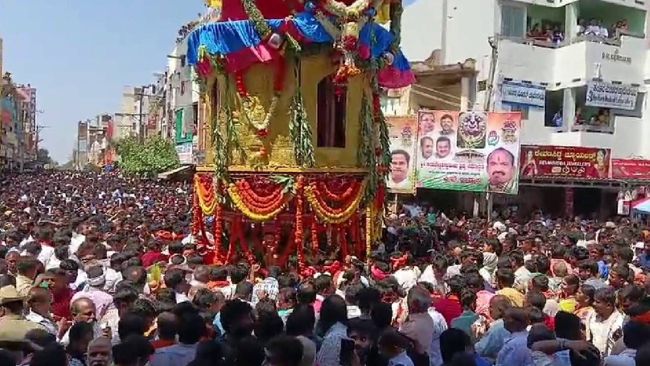 ಪುರಾಣಗಳಲ್ಲಿ ಉಲ್ಲೇಖವಾದಂತೆ  ದೇವಸ್ಥಾನದ ಪಕ್ಕದಲ್ಲಿಯೇ ತುಂಗಭದ್ರ ನದಿ ಹರಿದಿದೆ. ಹೀಗಾಗಿ ಹಿಂದೆ ಇದೊಂದು ತಪಸ್ವಿಗಳ ತಾಣವಾಗಿತ್ತು. ಸುತ್ತಲು ಗಿಡ ಮರಗಳು ಪ್ರಶಾಂತವಾದ ಸ್ಥಳ.  ರಾಜ್ಯದ ಬಹುತೇಕ ಕಡೆ ಸಂಪರ್ಕಕ್ಕೆ ರಸ್ತೆಗಳು ಆಗಿನ ಕಾಲದಲ್ಲಿ ಇದ್ದವು. ಇಲ್ಲೊಬ್ಬ ಗುಹಾರಣ್ಯ ಎಂಬ  ಮಹಾತಪಸ್ವಿ ಇದ್ದ.  ಇತ ತಪಸ್ಸಿನ ಫಲದಿಂದ ಬೇಕಾದನ್ನ ಸಾಧಿಸುವ ಶಕ್ತಿ ಗಳಿಸಿದ್ದ. 