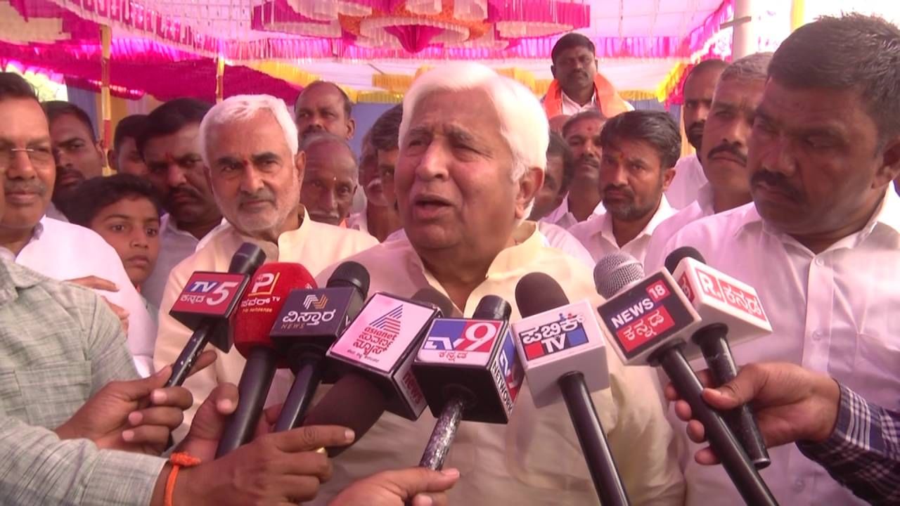 ದಯಾಮರಣಕ್ಕಾಗಿ ಪೊಲೀಸರ ಪತ್ರ: ಪ್ರಚಾರಕ್ಕಾಗಿ ಮಾಡಿರಬೇಕು, ನಗಬೇಕು ಅಷ್ಟೇ; ಹೆಚ್ಕೆ ಪಾಟೀಲ್ ದಯಾಮರಣಕ್ಕಾಗಿ ಪೊಲೀಸರ ಪತ್ರ: ಪ್ರಚಾರಕ್ಕಾಗಿ ಮಾಡಿರಬೇಕು, ನಗಬೇಕು ಅಷ್ಟೇ; ಹೆಚ್ಕೆ ಪಾಟೀಲ್