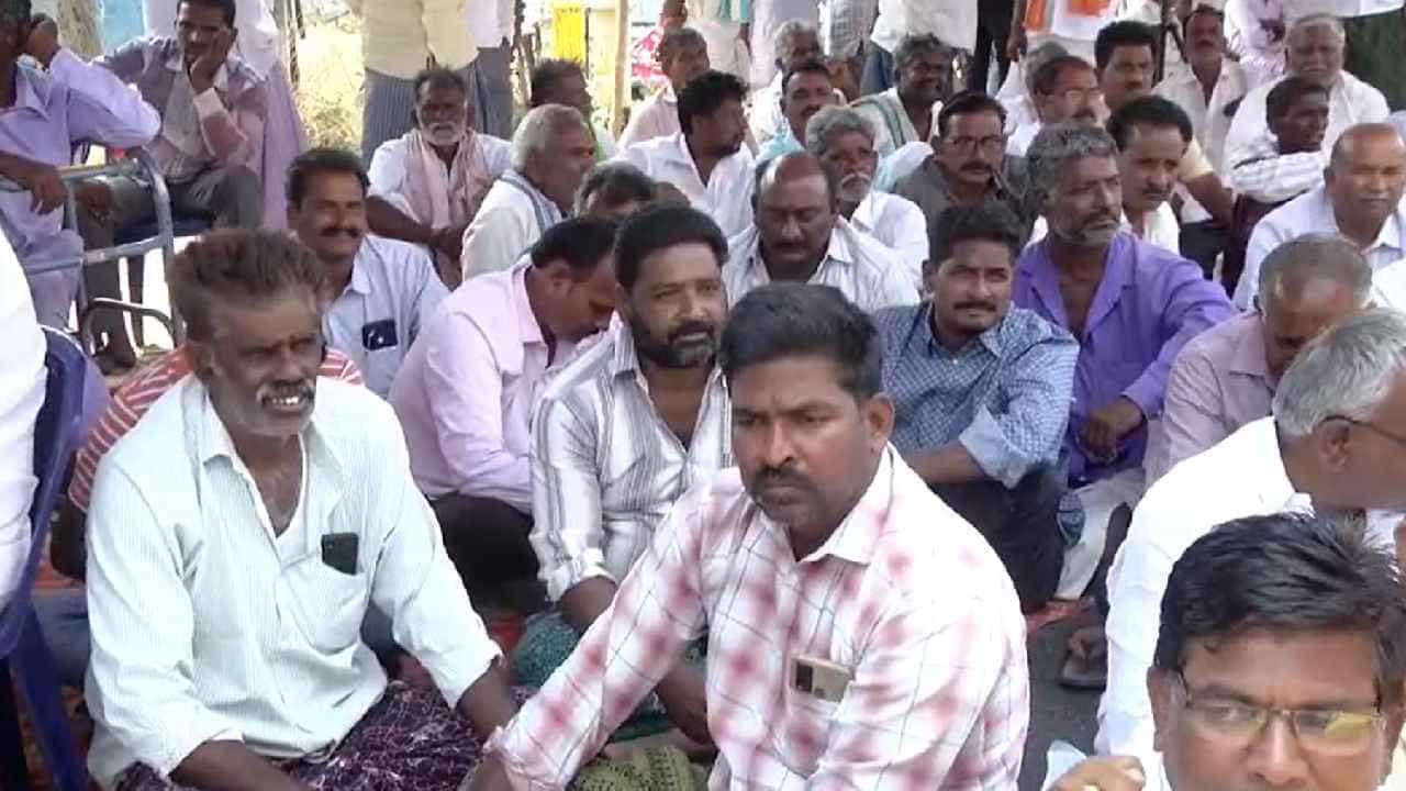 ರಾಯಚೂರು: 226 ರೈತರ ಎರಡು ಕೋಟಿ ಬೆಳೆ ವಿಮೆ ಗುಳುಂ! ಕೃತ್ಯದಲ್ಲಿ ಪ್ರಭಾವಿಗಳು ಭಾಗಿ ರಾಯಚೂರು: 226 ರೈತರ ಎರಡು ಕೋಟಿ ಬೆಳೆ ವಿಮೆ ಗುಳುಂ! ಕೃತ್ಯದಲ್ಲಿ ಪ್ರಭಾವಿಗಳು ಭಾಗಿ