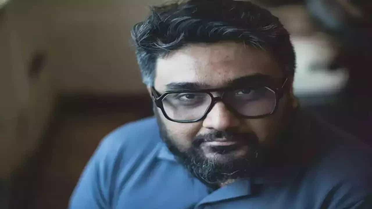 Inspiring: ಕೇವಲ 15,000 ರೂ ಸಂಬಳ ಪಡೆಯುವ ಸಿಇಒ; ಜೀವನ ಹೇಗೆ ನಡೆಸ್ತಾರೆ ಕುನಾಲ್? ಎಂಥವರನ್ನೂ ಕರಗಿಸೀತು ಇವರ ಜೀವನ ಕಥೆ Inspiring: ಕೇವಲ 15,000 ರೂ ಸಂಬಳ ಪಡೆಯುವ ಸಿಇಒ; ಜೀವನ ಹೇಗೆ ನಡೆಸ್ತಾರೆ ಕುನಾಲ್? ಎಂಥವರನ್ನೂ ಕರಗಿಸೀತು ಇವರ ಜೀವನ ಕಥೆ