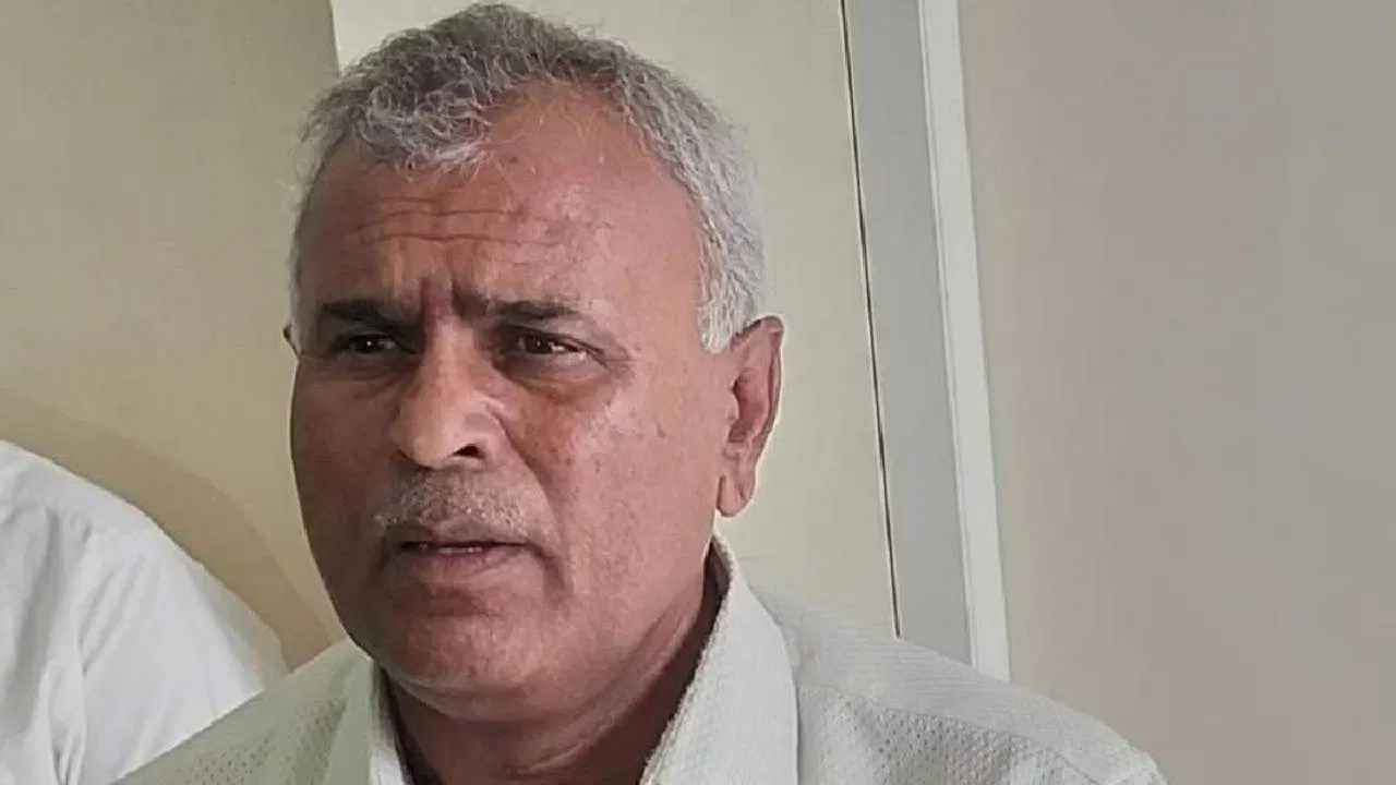 ಶಾಸಕ ನಂಜೇಗೌಡಗೆ ಸತತ 10 ಗಂಟೆ ಇಡಿ ಡ್ರಿಲ್; ನಾಳೆ ಮತ್ತೆ ವಿಚಾರಣೆಗೆ ಹಾಜರಾಗಲು ಸೂಚನೆ ಶಾಸಕ ನಂಜೇಗೌಡಗೆ ಸತತ 10 ಗಂಟೆ ಇಡಿ ಡ್ರಿಲ್; ನಾಳೆ ಮತ್ತೆ ವಿಚಾರಣೆಗೆ ಹಾಜರಾಗಲು ಸೂಚನೆ