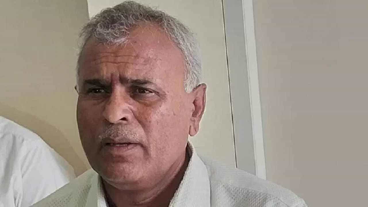 ಶಾಸಕ ನಂಜೇಗೌಡಗೆ ಸತತ 10 ಗಂಟೆ ಇಡಿ ಡ್ರಿಲ್; ನಾಳೆ ಮತ್ತೆ ವಿಚಾರಣೆಗೆ ಹಾಜರಾಗಲು ಸೂಚನೆ ಶಾಸಕ ನಂಜೇಗೌಡಗೆ ಸತತ 10 ಗಂಟೆ ಇಡಿ ಡ್ರಿಲ್; ನಾಳೆ ಮತ್ತೆ ವಿಚಾರಣೆಗೆ ಹಾಜರಾಗಲು ಸೂಚನೆ