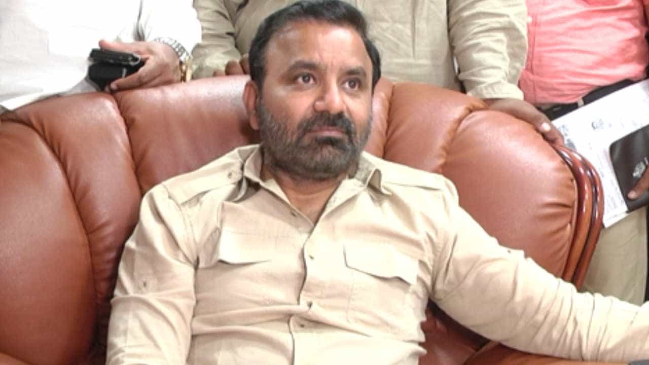 ‘ಸುಪ್ರೀಂಕೋರ್ಟ್ ಸೂಚಿಸಿದ ಸ್ಥಳದಲ್ಲಿ ರಾಮ ಮಂದಿರ ಕಟ್ಟಿಲ್ಲ’: ವಿವಾದದ ಬೆನ್ನಲ್ಲೇ ಸಂತೋಷ್ ಲಾಡ್ ಸ್ಪಷ್ಟನೆ ‘ಸುಪ್ರೀಂಕೋರ್ಟ್ ಸೂಚಿಸಿದ ಸ್ಥಳದಲ್ಲಿ ರಾಮ ಮಂದಿರ ಕಟ್ಟಿಲ್ಲ’: ವಿವಾದದ ಬೆನ್ನಲ್ಲೇ ಸಂತೋಷ್ ಲಾಡ್ ಸ್ಪಷ್ಟನೆ