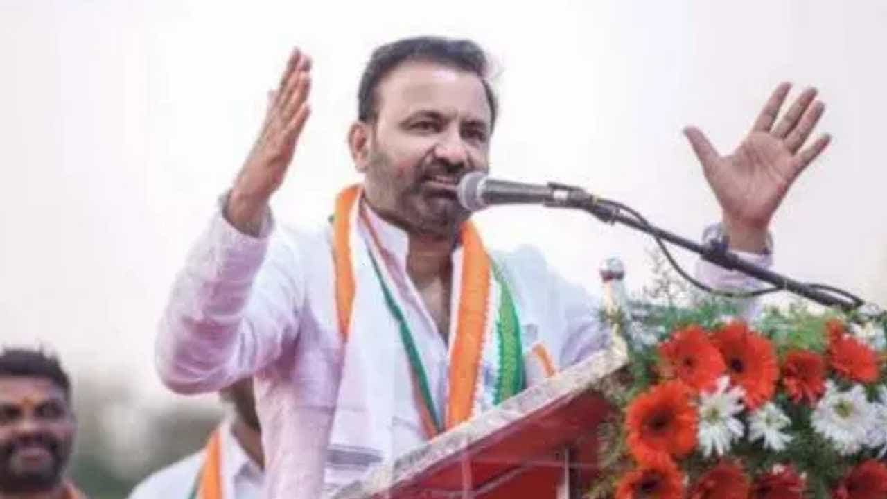 ಶಿವಾಜಿಯವರ 36 ಬಾಡಿಗಾರ್ಡ್ಗಳಲ್ಲಿ 13 ಜನ ಮುಸ್ಲಿಂ ಇದ್ರು: ಇತಿಹಾಸ ಬಿಚ್ಚಿಟ್ಟ ಸಂತೋಷ್ ಲಾಡ್ ಶಿವಾಜಿಯವರ 36 ಬಾಡಿಗಾರ್ಡ್ಗಳಲ್ಲಿ 13 ಜನ ಮುಸ್ಲಿಂ ಇದ್ರು: ಇತಿಹಾಸ ಬಿಚ್ಚಿಟ್ಟ ಸಂತೋಷ್ ಲಾಡ್