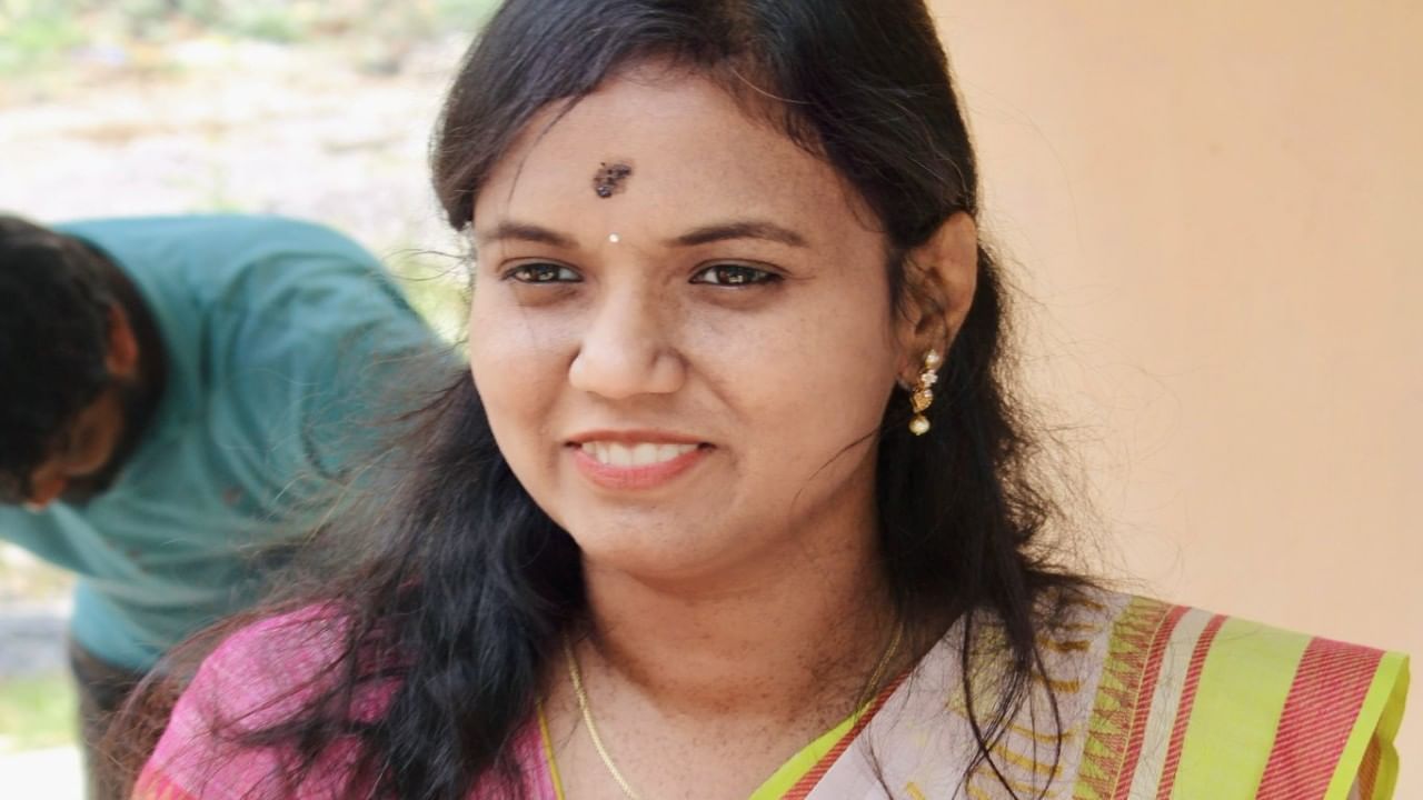 Lasya Nanditha: ಭೀಕರ ಅಪಘಾತದಲ್ಲಿ ಲಾಸ್ಯ ನಂದಿತಾ ದುರ್ಮರಣ; 10 ದಿನಗಳ ಹಿಂದೆ ನಡೆದ ಅವಘಡದಲ್ಲಿ ಪಾರಾಗಿದ್ದರು! Lasya Nanditha: ಭೀಕರ ಅಪಘಾತದಲ್ಲಿ ಲಾಸ್ಯ ನಂದಿತಾ ದುರ್ಮರಣ; 10 ದಿನಗಳ ಹಿಂದೆ ನಡೆದ ಅವಘಡದಲ್ಲಿ ಪಾರಾಗಿದ್ದರು!