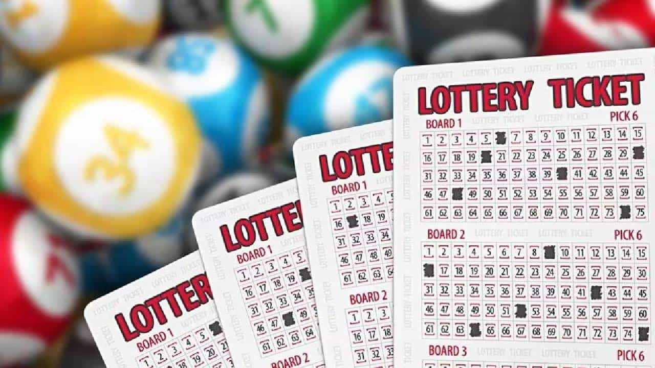 Lottery: ಮಕ್ಕಳ ಜನ್ಮದಿನ ಸಂಖ್ಯೆಗಳಿದ್ದ ಲಾಟರಿಗೆ 33 ಕೋಟಿ ರೂ ಜಾಕ್ಪಾಟ್; 19 ಮಂದಿ ಜೊತೆ ಹಣ ಹಂಚಿಕೊಂಡ ನಿಸ್ವಾರ್ಥಿ Lottery: ಮಕ್ಕಳ ಜನ್ಮದಿನ ಸಂಖ್ಯೆಗಳಿದ್ದ ಲಾಟರಿಗೆ 33 ಕೋಟಿ ರೂ ಜಾಕ್ಪಾಟ್; 19 ಮಂದಿ ಜೊತೆ ಹಣ ಹಂಚಿಕೊಂಡ ನಿಸ್ವಾರ್ಥಿ