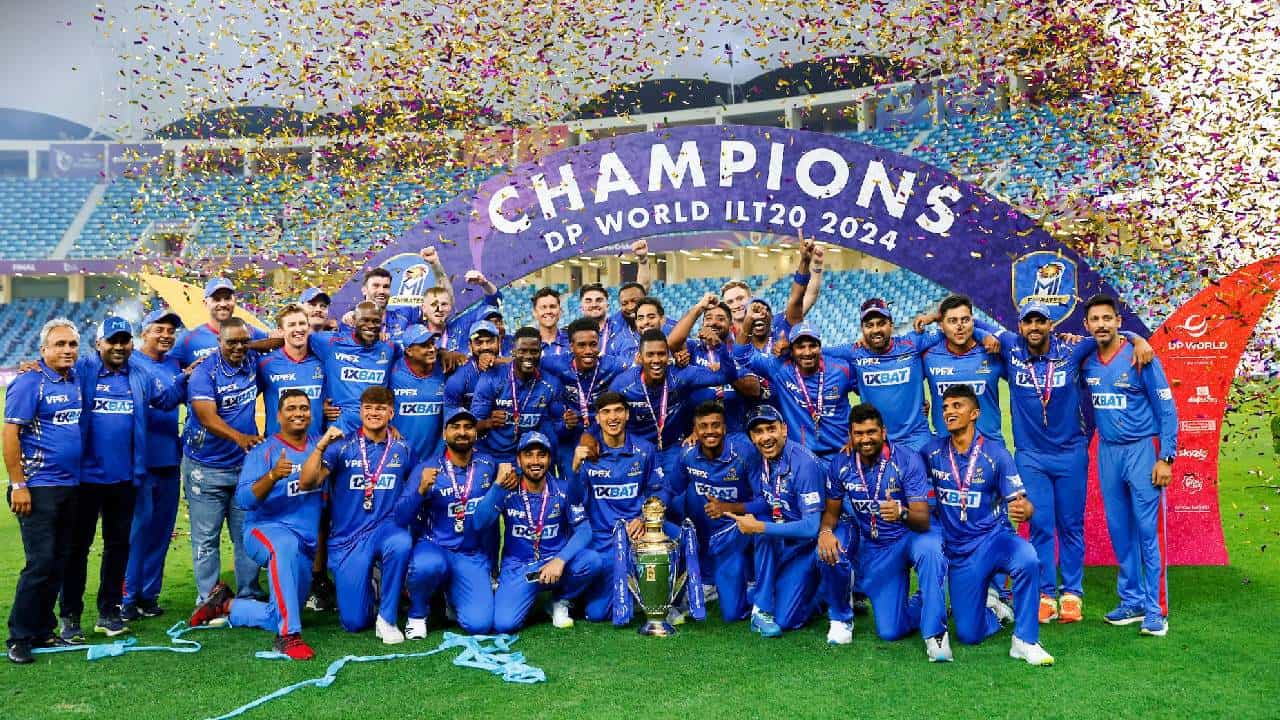 ಇಂಟರ್ನ್ಯಾಷನಲ್ ಲೀಗ್ (ILT20 2024) ಟಿ20 ಕ್ರಿಕೆಟ್ನ ಹೊಸ ಅಧಿಪತಿಯಾಗಿ ಎಂಐ ಎಮಿರೇಟ್ಸ್ ತಂಡ ಹೊರಹೊಮ್ಮಿದೆ. ದುಬೈನ ಅಂತಾರಾಷ್ಟ್ರೀಯ ಕ್ರಿಕೆಟ್ ಸ್ಟೇಡಿಯಂನಲ್ಲಿ ನಡೆದ ಫೈನಲ್ ಪಂದ್ಯದಲ್ಲಿ ದುಬೈ ಕ್ಯಾಪಿಟಲ್ಸ್ (Dubai Capitals) ತಂಡವನ್ನು 45 ರನ್ಗಳಿಂದ ಮಣಿಸಿ ಎಂಐ ಎಮಿರೇಟ್ಸ್ (MI Emirates) ಚಾಂಪಿಯನ್ ಪಟ್ಟ ಅಲಂಕರಿಸಿದೆ.