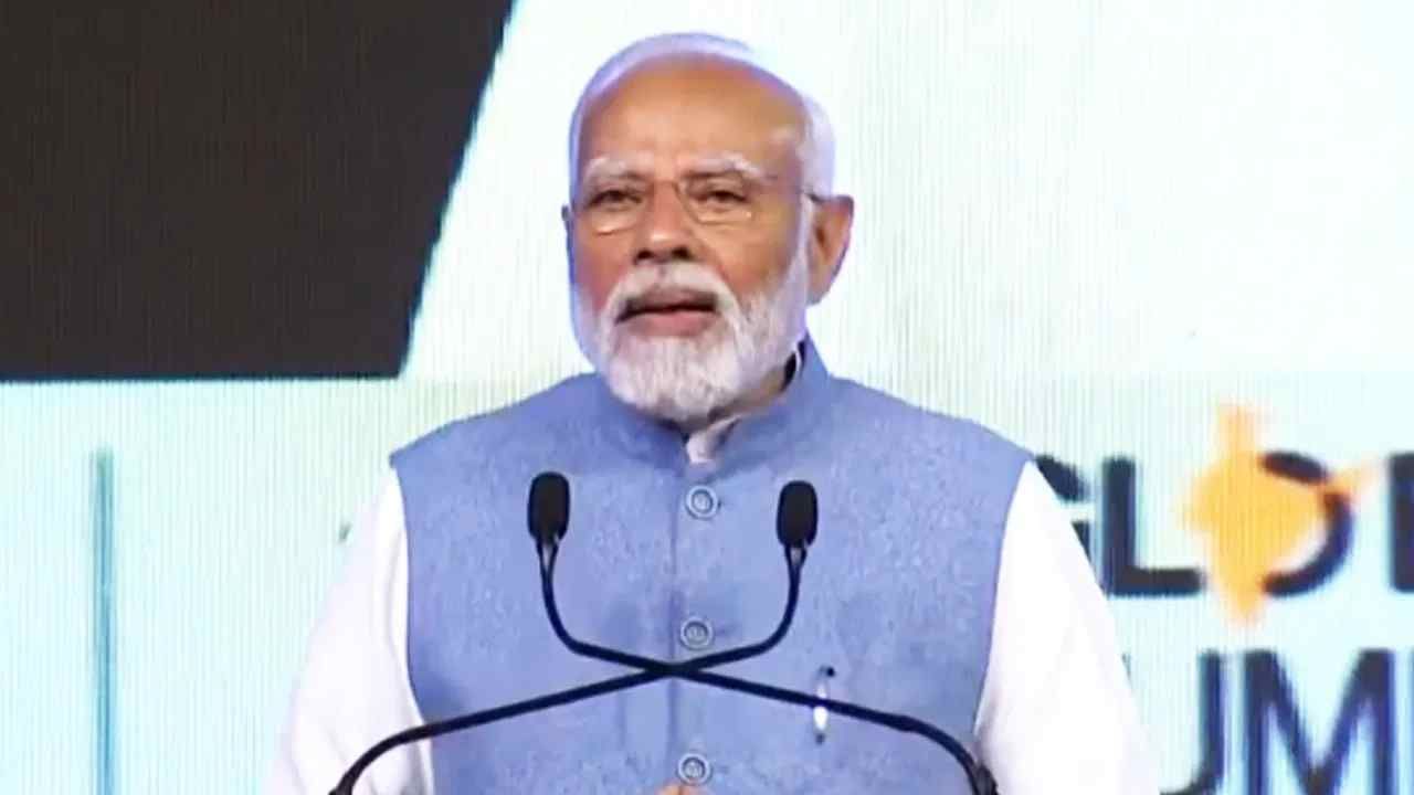 WITT Global Summit: 10 ವರ್ಷದಲ್ಲಿ ಬಾಕಿ ಇದ್ದ 17 ಲಕ್ಷ ಕೋಟಿ ರೂ. ಯೋಜನೆಗಳ ಕಡತಗಳನ್ನು ನಾನೇ ಪರಿಶೀಲಿಸಿದ್ದೇನೆ: ಮೋದಿ WITT Global Summit: 10 ವರ್ಷದಲ್ಲಿ ಬಾಕಿ ಇದ್ದ 17 ಲಕ್ಷ ಕೋಟಿ ರೂ. ಯೋಜನೆಗಳ ಕಡತಗಳನ್ನು ನಾನೇ ಪರಿಶೀಲಿಸಿದ್ದೇನೆ: ಮೋದಿ