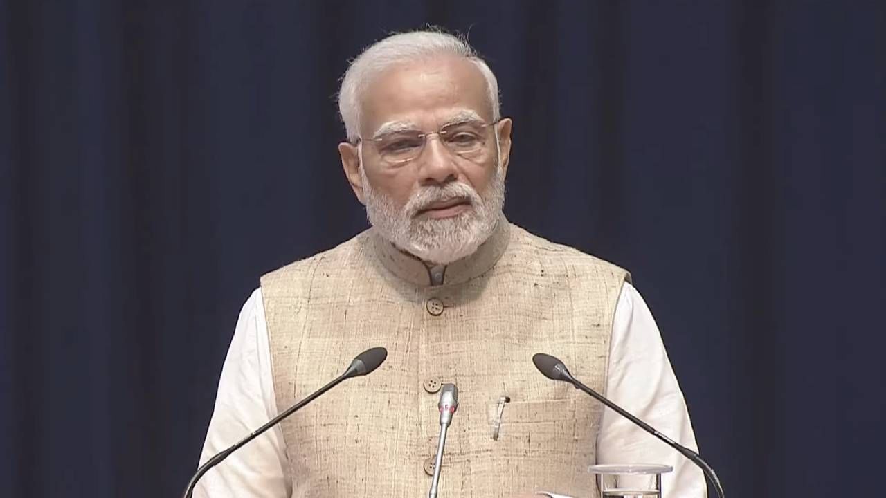 PM Modi Tamil Nadu Visit: ತೂತುಕುಡಿಯಲ್ಲಿ 17,300 ಕೋಟಿ ರೂ. ಮೊತ್ತದ ಯೋಜನೆಗಳಿಗೆ ಚಾಲನೆ ನೀಡಲಿರುವ ಮೋದಿ PM Modi Tamil Nadu Visit: ತೂತುಕುಡಿಯಲ್ಲಿ 17,300 ಕೋಟಿ ರೂ. ಮೊತ್ತದ ಯೋಜನೆಗಳಿಗೆ ಚಾಲನೆ ನೀಡಲಿರುವ ಮೋದಿ
