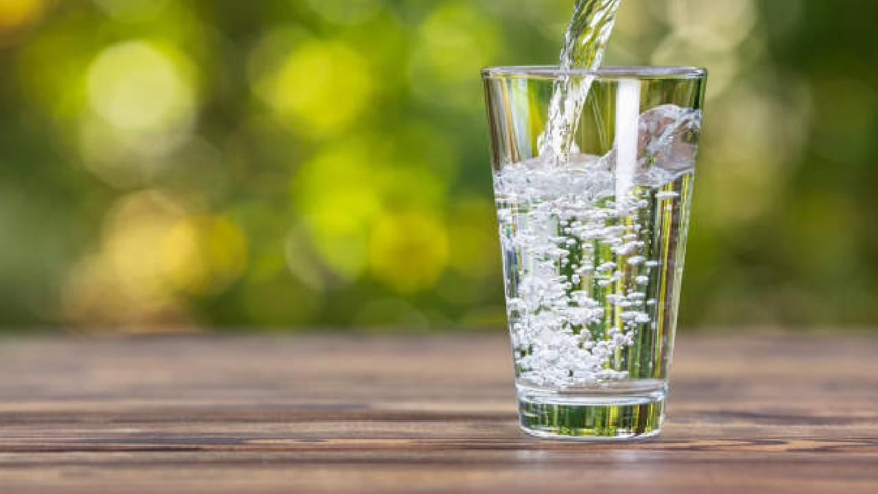 ದೇಹದಲ್ಲಿ ನೀರಿನ ಕೊರತೆಯಾದರೆ ಈ ಲಕ್ಷಣಗಳು ಕಂಡುಬರುತ್ತವೆ