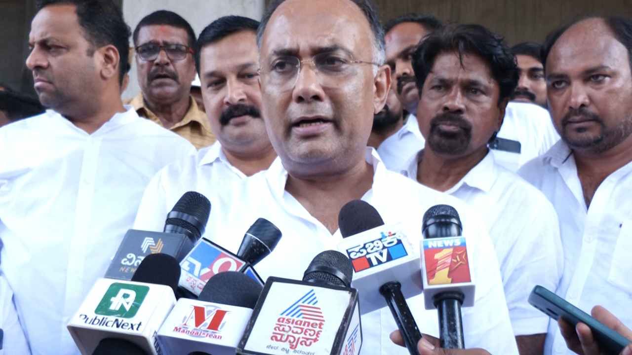 ಹಿಂದಿನ ವ್ಯಾಕ್ಸಿನ್ ಬಳಸಬೇಡಿ; ಮಂಗನ ಕಾಯಿಲೆಗೆ ಹೊಸ ವ್ಯಾಕ್ಸಿನ್ ಬರಲಿದೆ: ದಿನೇಶ್ ಗುಂಡೂರಾವ್ ಹಿಂದಿನ ವ್ಯಾಕ್ಸಿನ್ ಬಳಸಬೇಡಿ; ಮಂಗನ ಕಾಯಿಲೆಗೆ ಹೊಸ ವ್ಯಾಕ್ಸಿನ್ ಬರಲಿದೆ: ದಿನೇಶ್ ಗುಂಡೂರಾವ್