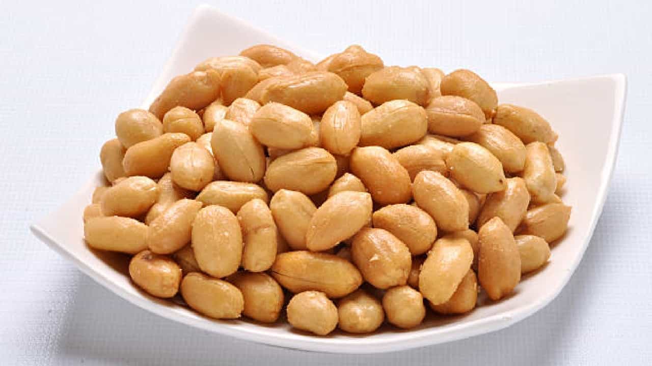 Soaked Peanut: ಶೇಂಗಾವನ್ನು ನೀರಿನಲ್ಲಿ ನೆನೆಸಿಟ್ಟು ತಿಂದರೆ ಏನಾಗುತ್ತದೆ? Soaked Peanut: ಶೇಂಗಾವನ್ನು ನೀರಿನಲ್ಲಿ ನೆನೆಸಿಟ್ಟು ತಿಂದರೆ ಏನಾಗುತ್ತದೆ?