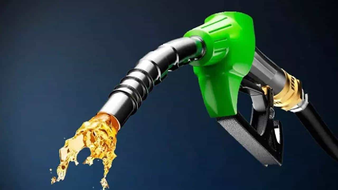 Petrol Diesel Price on February 15: ಪಂಜಾಬ್, ಹರ್ಯಾಣ, ಉತ್ತರ ಪ್ರದೇಶದಲ್ಲಿ ಪೆಟ್ರೋಲ್ ದುಬಾರಿ Petrol Diesel Price on February 15: ಪಂಜಾಬ್, ಹರ್ಯಾಣ, ಉತ್ತರ ಪ್ರದೇಶದಲ್ಲಿ ಪೆಟ್ರೋಲ್ ದುಬಾರಿ