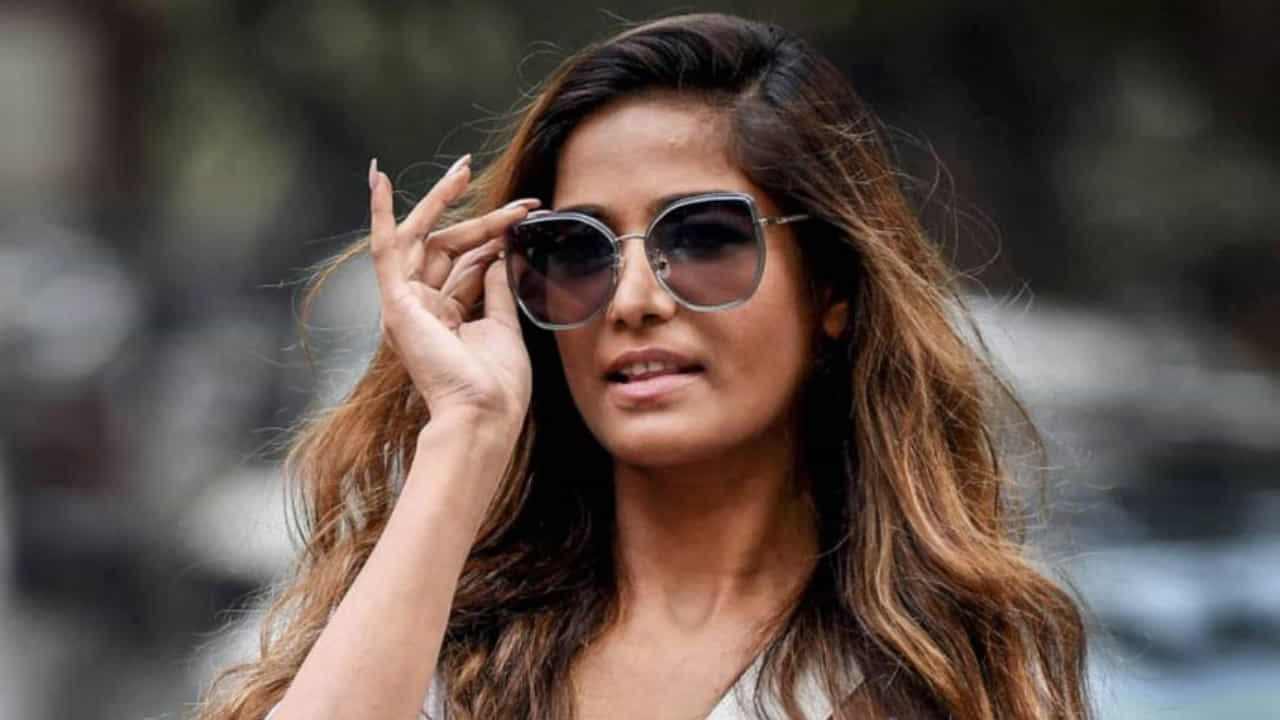 ‘ಎಲ್ಲರಿಗೂ ಶಾಕಿಂಗ್ ನ್ಯೂಸ್ ಕೊಡ್ತಿನೀ’ ಎಂದಿದ್ದ ನಟಿ ಪೂನಂ ಪಾಂಡೆ ‘ಎಲ್ಲರಿಗೂ ಶಾಕಿಂಗ್ ನ್ಯೂಸ್ ಕೊಡ್ತಿನೀ’ ಎಂದಿದ್ದ ನಟಿ ಪೂನಂ ಪಾಂಡೆ