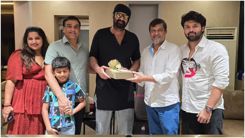 ಯಾಕೆ ಹೀಗೆ ಆಗಿದ್ದಾರೆ ಪ್ರಭಾಸ್? ಬಾಡಿದ ಮುಖ ನೋಡಿ ಅಭಿಮಾನಿಗಳಿಗೆ ಚಿಂತೆ