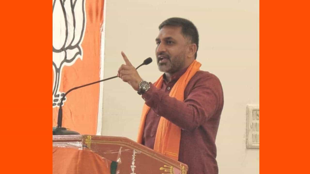 ಲೋಕಸಭೆ ಚುನಾವಣೆ: ಮಂಡ್ಯವನ್ನು ಜೆಡಿಎಸ್ಗೆ ಬಿಟ್ಟು ಕೊಡದಂತೆ ಬಿಗಿ ಪಟ್ಟು: ಬಿಜೆಪಿ ನಾಯಕರು ಹೇಳಿದ್ದೇನು? ಲೋಕಸಭೆ ಚುನಾವಣೆ: ಮಂಡ್ಯವನ್ನು ಜೆಡಿಎಸ್ಗೆ ಬಿಟ್ಟು ಕೊಡದಂತೆ ಬಿಗಿ ಪಟ್ಟು: ಬಿಜೆಪಿ ನಾಯಕರು ಹೇಳಿದ್ದೇನು?