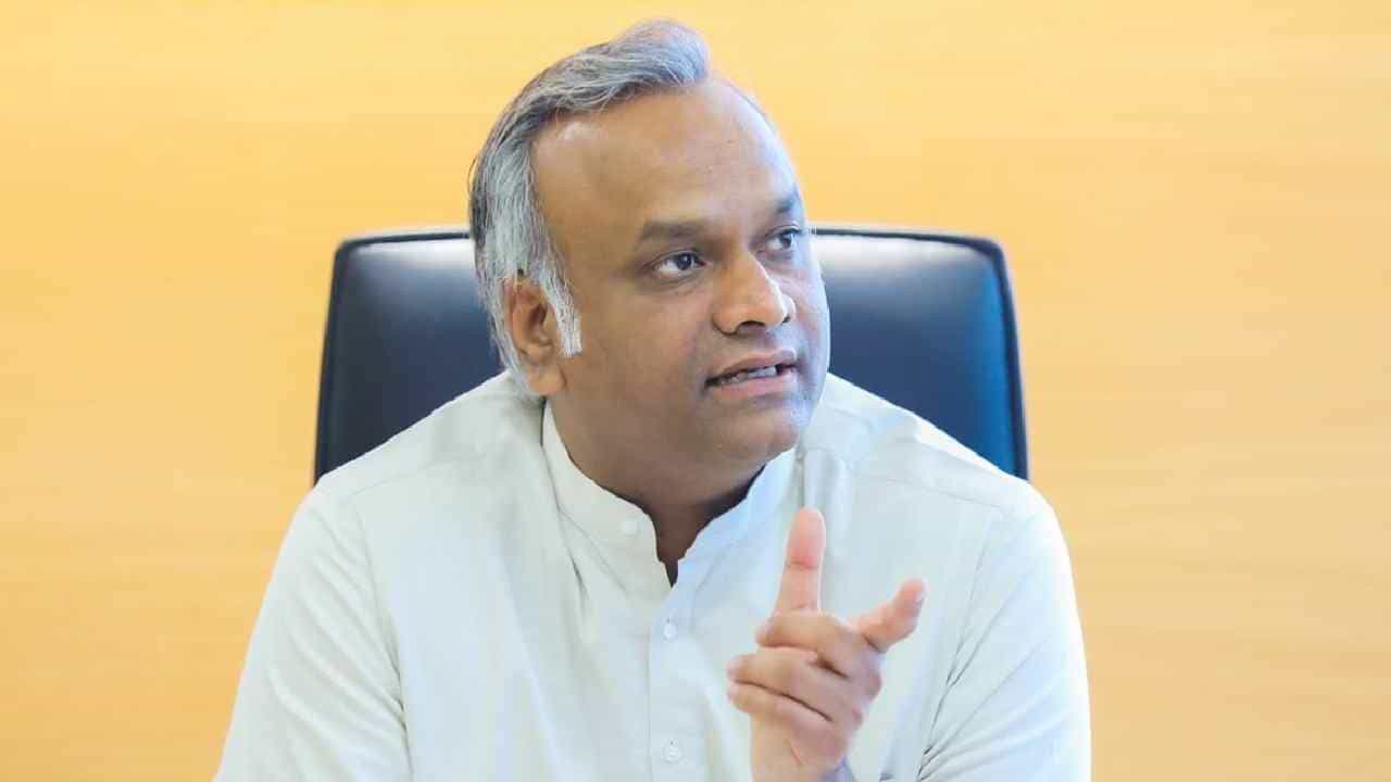 ಪಾಕಿಸ್ತಾನ ಪರ ಘೋಷಣೆ ಕಾಲ್ಪನಿಕ ಎಂದಿದ್ದ ಪ್ರಿಯಾಂಕ್ ಖರ್ಗೆ ಯೂಟರ್ನ್ ಪಾಕಿಸ್ತಾನ ಪರ ಘೋಷಣೆ ಕಾಲ್ಪನಿಕ ಎಂದಿದ್ದ ಪ್ರಿಯಾಂಕ್ ಖರ್ಗೆ ಯೂಟರ್ನ್