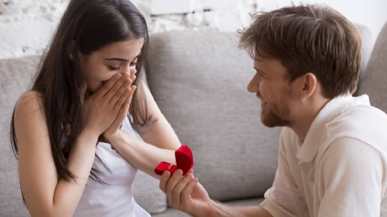 Propose Day 2024: ಇದು ನಿಮ್ಮ ಪ್ರೀತಿಪಾತ್ರರಿಗೆ ಪ್ರೇಮ ನಿವೇದನೆ ಮಾಡಿಕೊಳ್ಳುವ ದಿನ Propose Day 2024: ಇದು ನಿಮ್ಮ ಪ್ರೀತಿಪಾತ್ರರಿಗೆ ಪ್ರೇಮ ನಿವೇದನೆ ಮಾಡಿಕೊಳ್ಳುವ ದಿನ