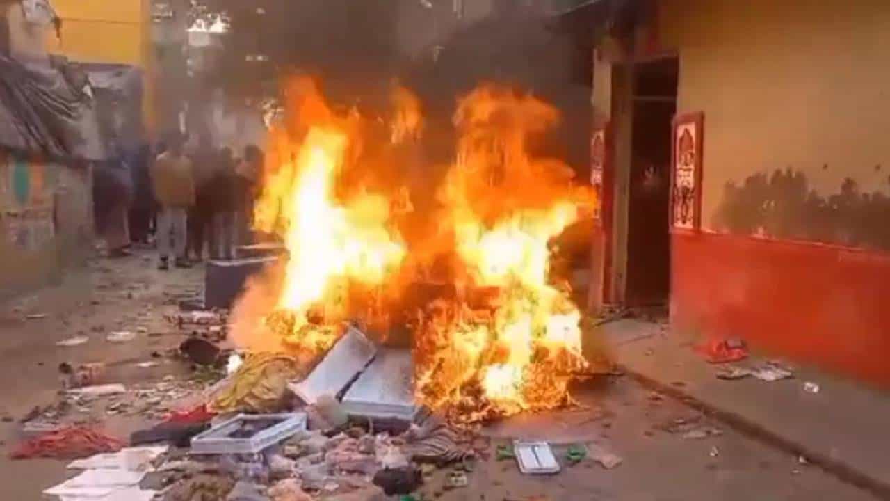 ತಲೆ ಕಡಿದು ಸಂಬಂಧಿಯಿಂದಲೇ ಬಾಲಕಿಯ ಹತ್ಯೆ, ಪಶ್ಚಿಮ ಬಂಗಾಳದಲ್ಲಿ ಭುಗಿಲೆದ್ದ ಪ್ರತಿಭಟನೆ