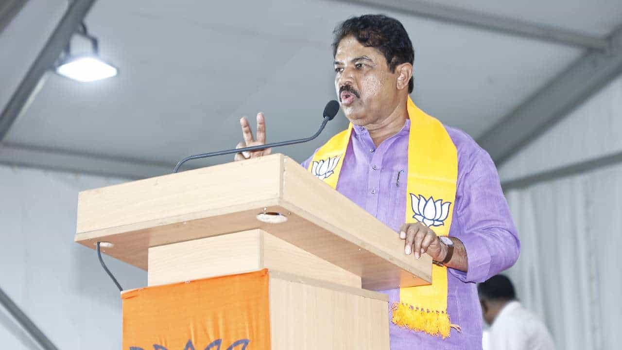 ಅನುದಾನದಲ್ಲಿ ಅನ್ಯಾಯ ಸಿಎಂ ಆರೋಪ: ಒಂದು ಸುಳ್ಳನ್ನ ನೂರು ಬಾರಿ ಹೇಳಿದರೆ ಅದು ಸತ್ಯವಾಗುವುದಿಲ್ಲ ಸಿದ್ದರಾಮಯ್ಯ ಎಂದ ಅಶೋಕ್ ಅನುದಾನದಲ್ಲಿ ಅನ್ಯಾಯ ಸಿಎಂ ಆರೋಪ: ಒಂದು ಸುಳ್ಳನ್ನ ನೂರು ಬಾರಿ ಹೇಳಿದರೆ ಅದು ಸತ್ಯವಾಗುವುದಿಲ್ಲ ಸಿದ್ದರಾಮಯ್ಯ ಎಂದ ಅಶೋಕ್