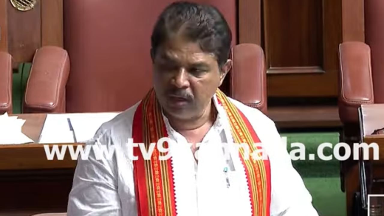 ಕಾಂಗ್ರೆಸ್ ಆಡಳಿತದಲ್ಲಿ ಕ್ರೈಮ್ ಸಿಟಿಯಾಗುತ್ತಿದೆ ಬೆಂಗಳೂರು: ಪ್ರತಿಪಕ್ಷ ನಾಯಕ ಆರ್ ಅಶೋಕ ವಾಗ್ದಾಳಿ ಕಾಂಗ್ರೆಸ್ ಆಡಳಿತದಲ್ಲಿ ಕ್ರೈಮ್ ಸಿಟಿಯಾಗುತ್ತಿದೆ ಬೆಂಗಳೂರು: ಪ್ರತಿಪಕ್ಷ ನಾಯಕ ಆರ್ ಅಶೋಕ ವಾಗ್ದಾಳಿ