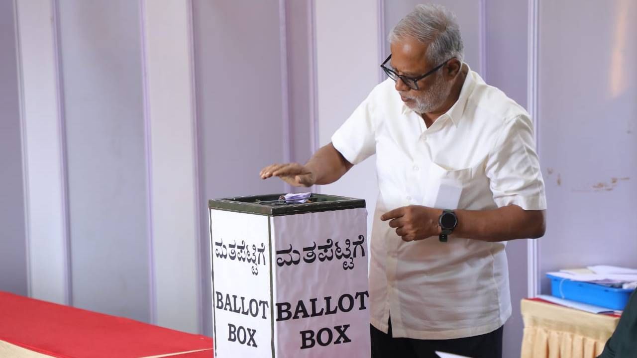 Rajya Sabha Election: Karnataka 223 MLAs cast vote in vidhana soudha here is photos