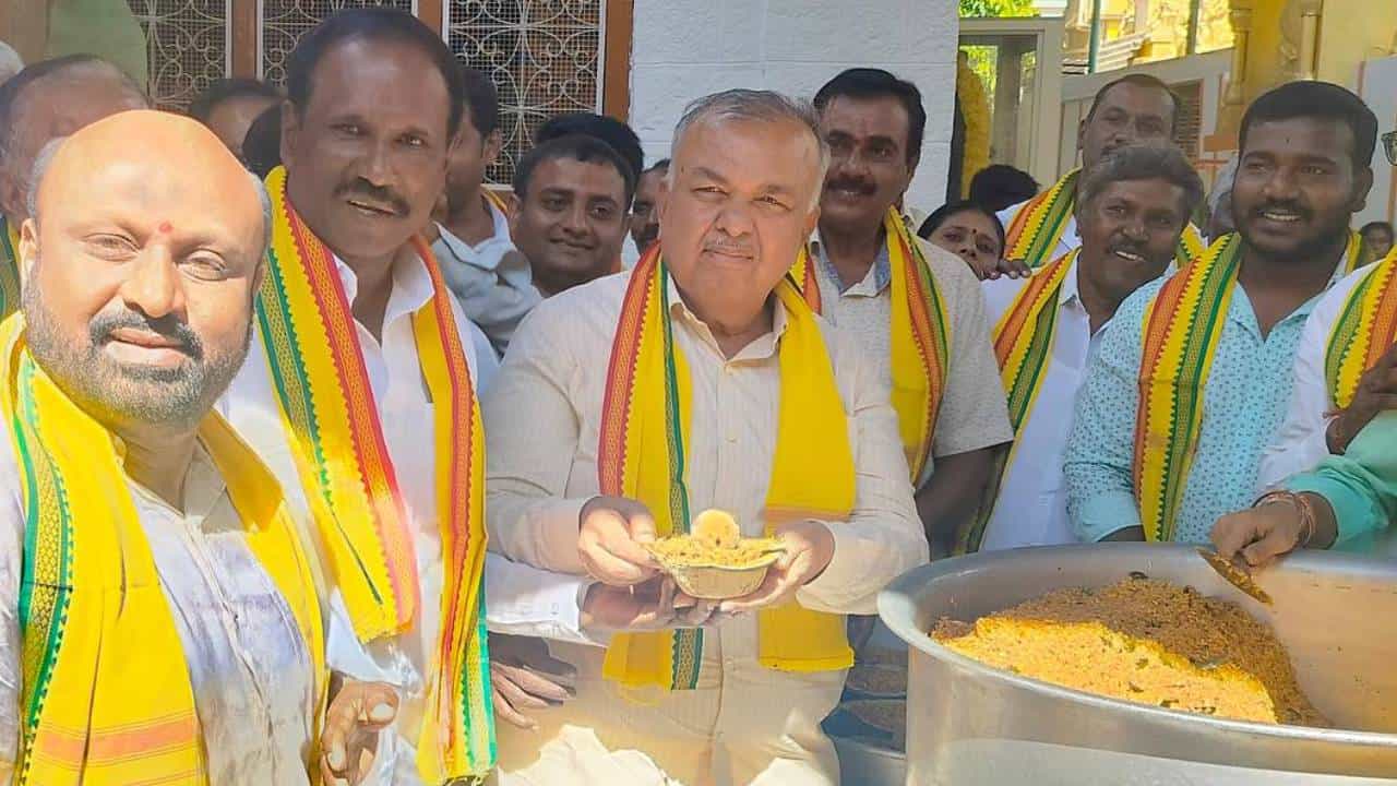 100 ರಾಮ ಮಂದಿರಗಳ ಜೀರ್ಣೋದ್ಧಾರಕ್ಕೆ ಬಜೆಟ್ ನಲ್ಲಿ ಹಣಕ್ಕೆ ಪ್ರಸ್ತಾವನೆ ಸಲ್ಲಿಸಿದ ಧಾರ್ಮಿಕ ದತ್ತಿ ಇಲಾಖೆ 100 ರಾಮ ಮಂದಿರಗಳ ಜೀರ್ಣೋದ್ಧಾರಕ್ಕೆ ಬಜೆಟ್ ನಲ್ಲಿ ಹಣಕ್ಕೆ ಪ್ರಸ್ತಾವನೆ ಸಲ್ಲಿಸಿದ ಧಾರ್ಮಿಕ ದತ್ತಿ ಇಲಾಖೆ