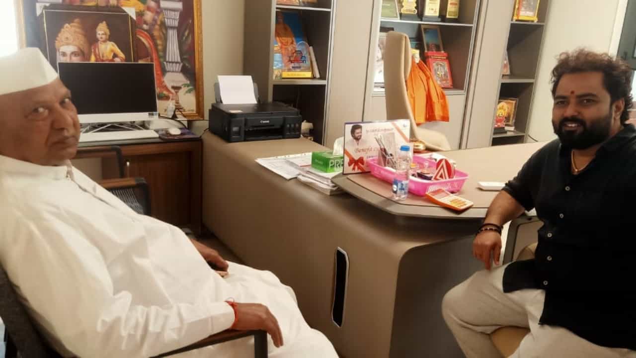 ಲೋಕಸಭೆ ಚುನಾವಣೆ: ಕಲಬುರಗಿ ಗೆಲ್ಲಲು ಕಾಂಗ್ರೆಸ್, ಬಿಜೆಪಿ ಕಸರತ್ತು, ನಿತಿನ್ ಗುತ್ತೆದಾರ್ ಸೆಳೆಯಲು ‘ಕೈ’ ತಂತ್ರ ಲೋಕಸಭೆ ಚುನಾವಣೆ: ಕಲಬುರಗಿ ಗೆಲ್ಲಲು ಕಾಂಗ್ರೆಸ್, ಬಿಜೆಪಿ ಕಸರತ್ತು, ನಿತಿನ್ ಗುತ್ತೆದಾರ್ ಸೆಳೆಯಲು ‘ಕೈ’ ತಂತ್ರ