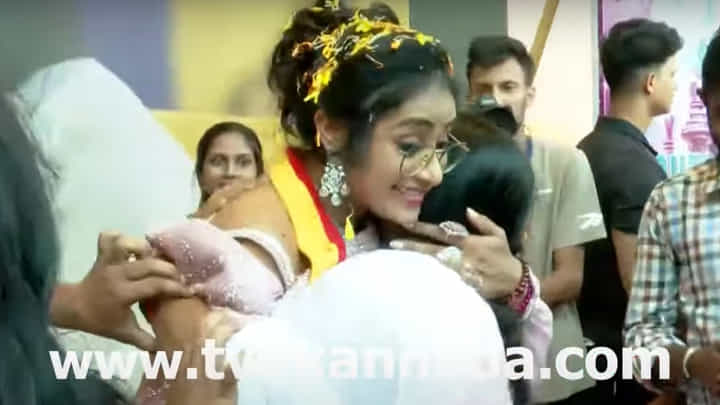ಸಂಗೀತಾ ಶೃಂಗೇರಿ ಮೇಲಿರೋ ಅಭಿಮಾನ ಎಂಥದ್ದು? ಅದಕ್ಕೆ ಈ ವಿಡಿಯೋನೆ ಸಾಕ್ಷಿ ಸಂಗೀತಾ ಶೃಂಗೇರಿ ಮೇಲಿರೋ ಅಭಿಮಾನ ಎಂಥದ್ದು? ಅದಕ್ಕೆ ಈ ವಿಡಿಯೋನೆ ಸಾಕ್ಷಿ