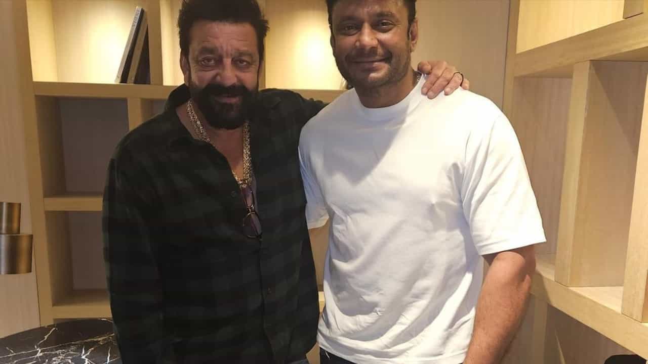 ಬಾಲಿವುಡ್ನ ಸ್ಟಾರ್ ನಟ ಸಂಜಯ್ ದತ್ ಈಗ ದಕ್ಷಿಣ ಭಾರತ ಚಿತ್ರರಂಗದಲ್ಲಿ ಸಖತ್ ಬ್ಯುಸಿಯಾಗಿದ್ದಾರೆ.