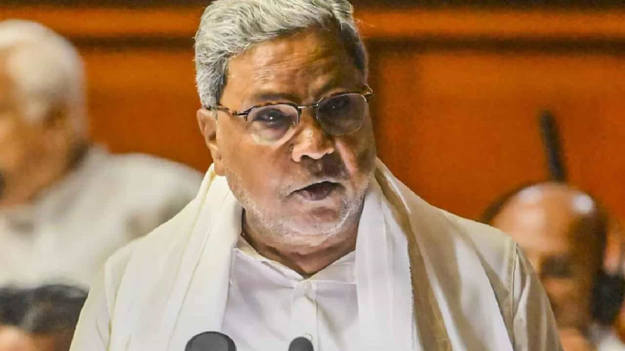 ಸಿದ್ದ (ಲೆಕ್ಕ) ರಾಮಯ್ಯ ದಾಖಲೆ ಬಜೆಟ್; ನಿರೀಕ್ಷೆಗಳೇನು? ಮಹತ್ವದ ಘೋಷಣೆಗಳ ಜೊತೆ ಮದ್ಯ ಪ್ರಿಯಕರಿಗೆ ಶಾಕ್? ಸಿದ್ದ (ಲೆಕ್ಕ) ರಾಮಯ್ಯ ದಾಖಲೆ ಬಜೆಟ್; ನಿರೀಕ್ಷೆಗಳೇನು? ಮಹತ್ವದ ಘೋಷಣೆಗಳ ಜೊತೆ ಮದ್ಯ ಪ್ರಿಯಕರಿಗೆ ಶಾಕ್?