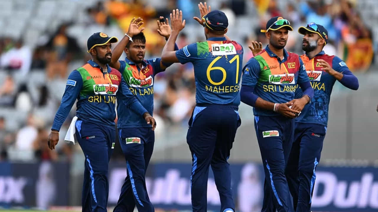SL vs AFG: ಏಕದಿನ ಸರಣಿಗೆ ಲಂಕಾ ತಂಡ ಪ್ರಕಟ; ಮಾಜಿ ನಾಯಕನನ್ನೇ ಕೈಬಿಟ್ಟ ಮಂಡಳಿ..! SL vs AFG: ಏಕದಿನ ಸರಣಿಗೆ ಲಂಕಾ ತಂಡ ಪ್ರಕಟ; ಮಾಜಿ ನಾಯಕನನ್ನೇ ಕೈಬಿಟ್ಟ ಮಂಡಳಿ..!