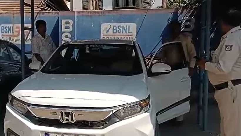 ವಿಜಯಪುರ: ಬಿಎಸ್ಎನ್ಎಲ್ ಜನರಲ್ ಮ್ಯಾನೇಜರ್ ಕಾರು ಜಪ್ತಿ