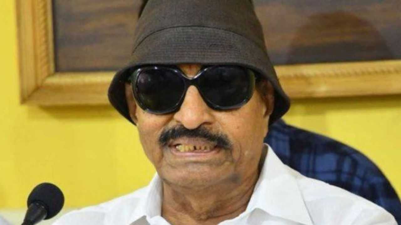 ಕಡ್ಡಾಯ ಕನ್ನಡ ನಾಮಫಲಕ ಅಳವಡಿಸದಿದ್ರೆ ಕರ್ನಾಟಕ ಬಂದ್ ಎಚ್ಚರಿಕೆ ಕೊಟ್ಟ ವಾಟಾಳ್ ನಾಗರಾಜ್ ಕಡ್ಡಾಯ ಕನ್ನಡ ನಾಮಫಲಕ ಅಳವಡಿಸದಿದ್ರೆ ಕರ್ನಾಟಕ ಬಂದ್ ಎಚ್ಚರಿಕೆ ಕೊಟ್ಟ ವಾಟಾಳ್ ನಾಗರಾಜ್